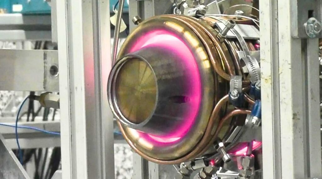 Ce moteur coupe l’étape qui “mange” la moitié de la puissance : cette turbine à hydrogène sans compresseur bat un record de durée et produit enfin de l’électricité