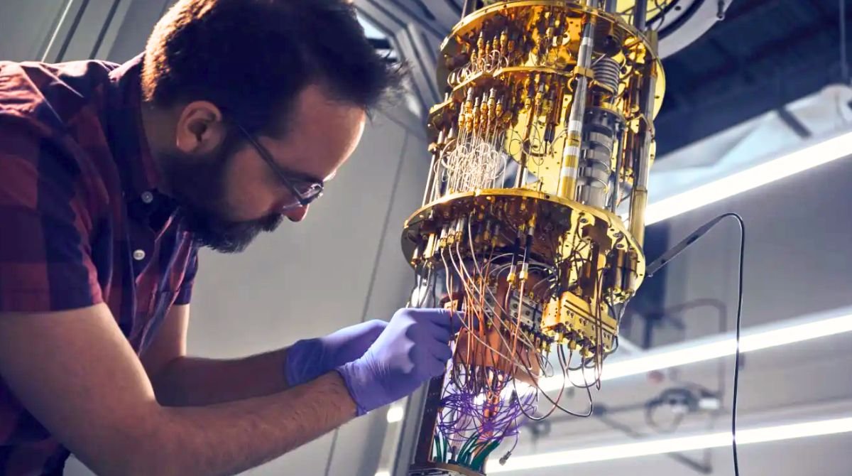 Ordinateurs quantiques : cette puce de contrôle au froid pourrait enfin stabiliser les qubits