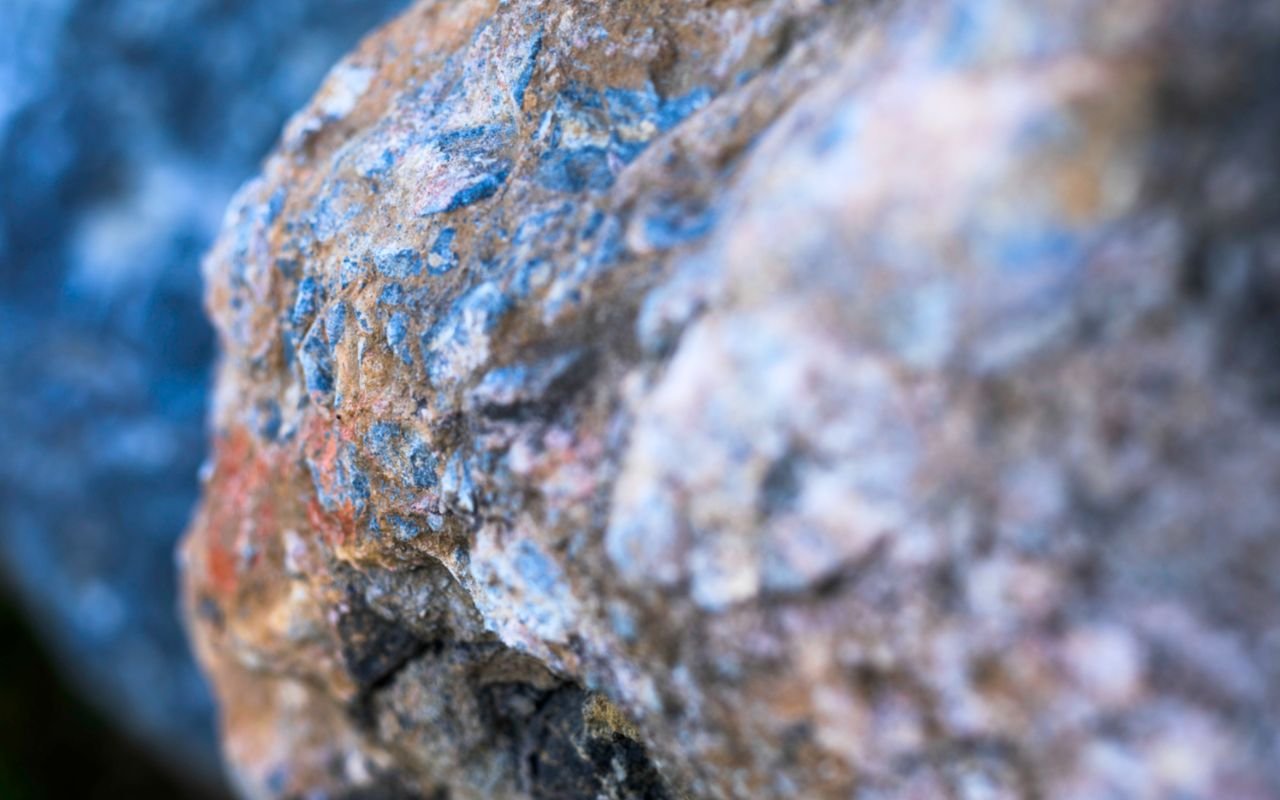 La Chine met la main sur 9,7 millions de tonnes de terres rares, et cette découverte pourrait peser bien plus lourd qu’il n’y paraît sur l’électronique mondiale