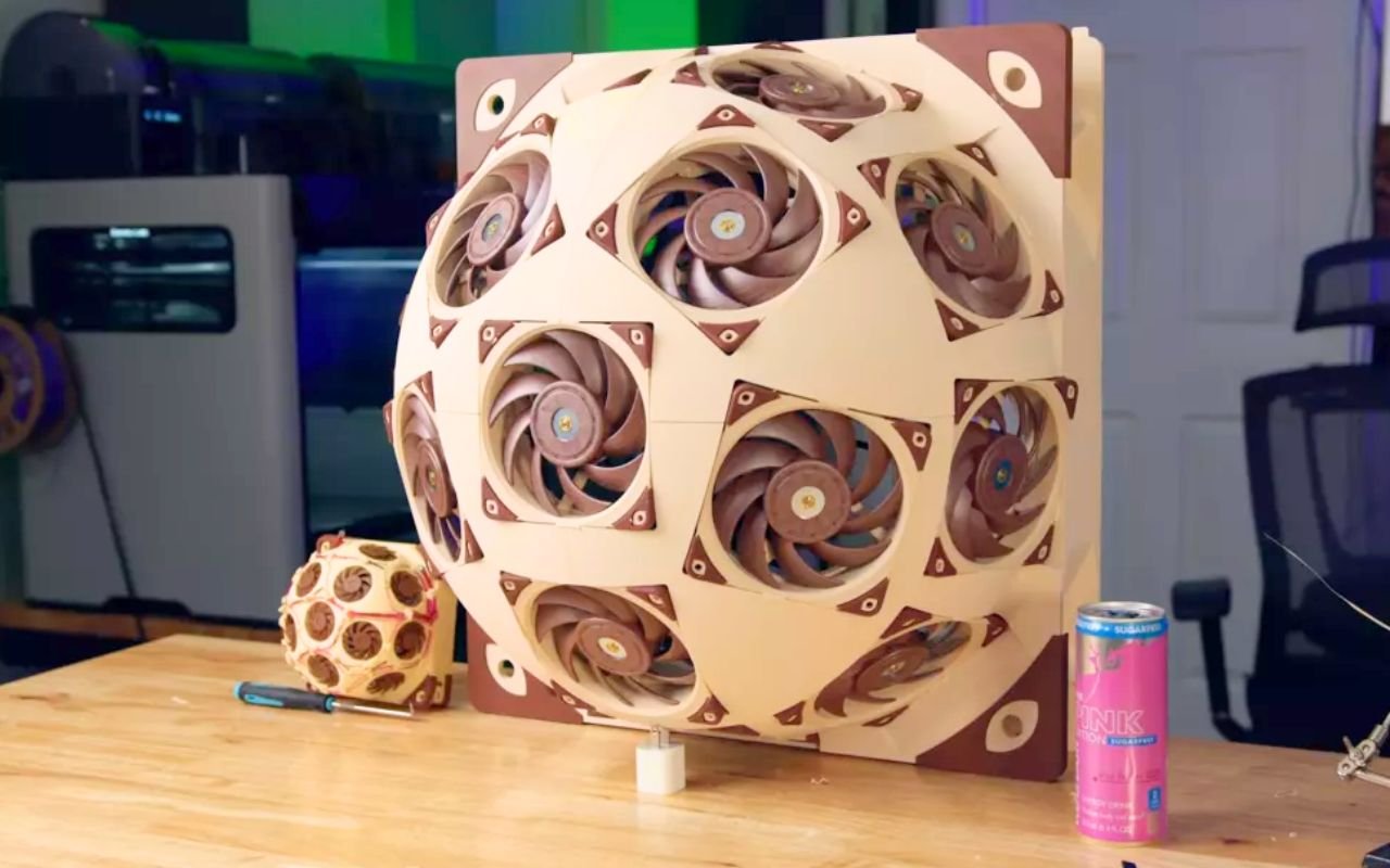 15 ventilateurs sur un seul panneau, ce “Superdome” fait perdre 20°C au processeur et défie les limites du refroidissement