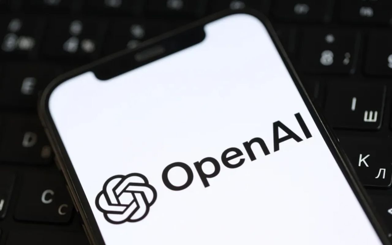 GPT-5.5 débarque dans ChatGPT avec une fiabilité doublée malgré des vulnérabilités