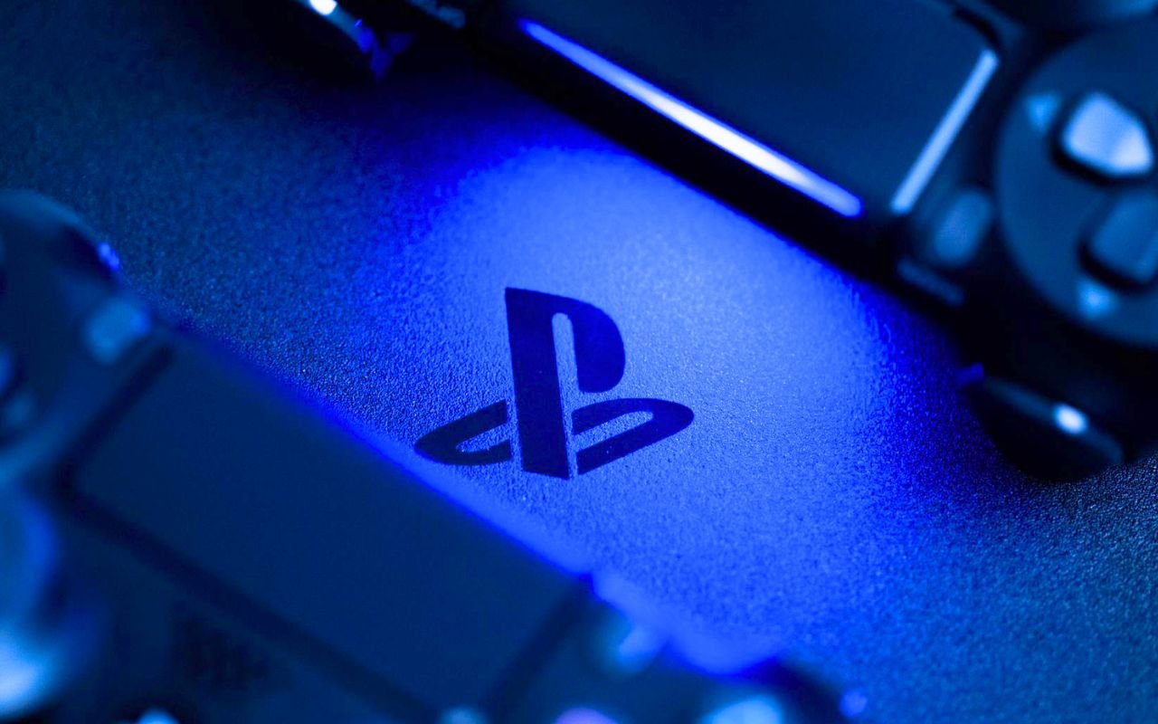 Le Royaume-Uni force Sony à bloquer le chat vocal PlayStation et Discord dès juin 2026 : scan du visage ou pièce d'identité obligatoire pour parler à ses amis en ligne