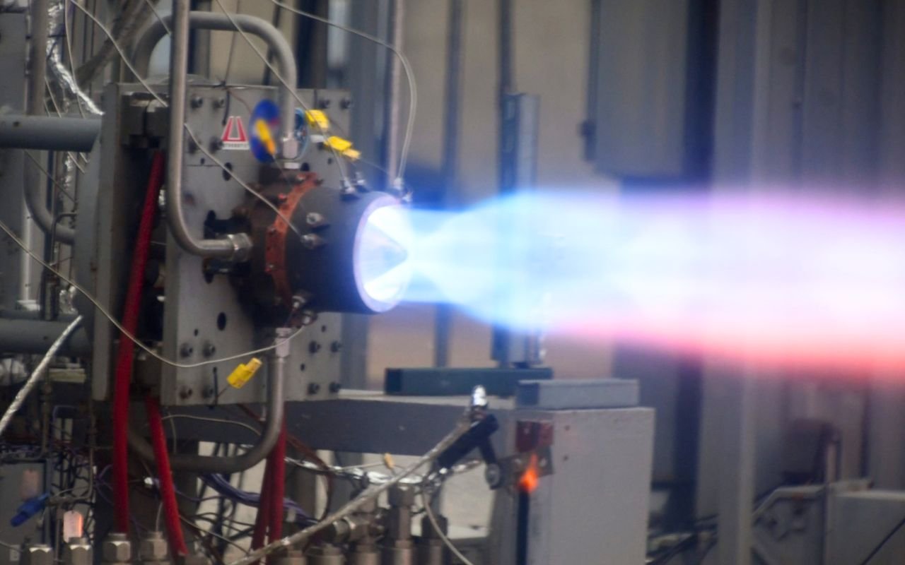 Les États-Unis viennent de battre le record mondial de tir pour un moteur-fusée à détonation rotative : Astrobotic tire 300 secondes sans interruption au NASA Marshall avec 15% de gain d'efficacité