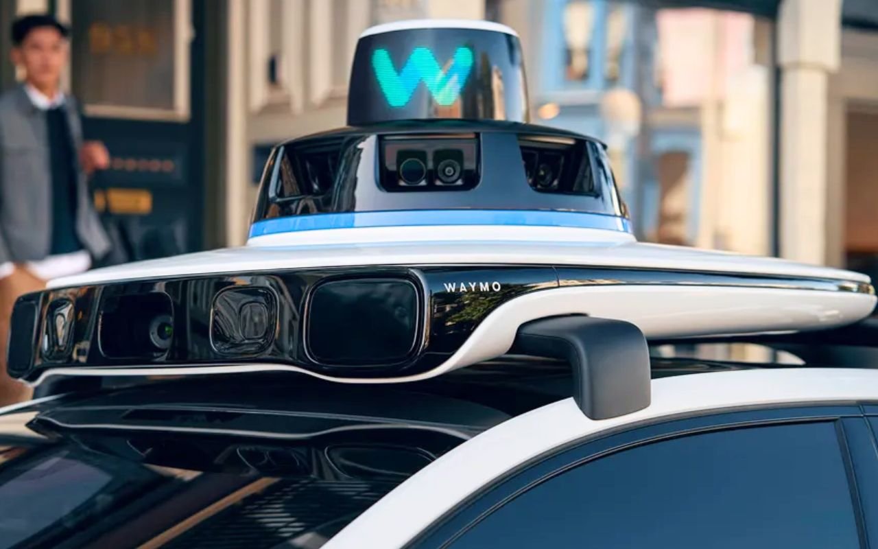 Les robotaxis Waymo débarquent dans la capitale britannique dès 2026