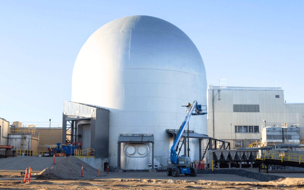 Un dôme nucléaire géant de 30 m ouvre ses portes pour les tests de microréacteurs