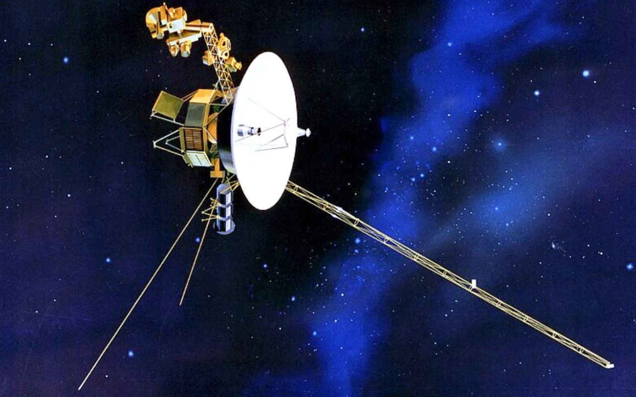24 milliards de kilomètres séparent la NASA de Voyager 1, créant un délai de communication de presque 2 jours pour chaque commande
