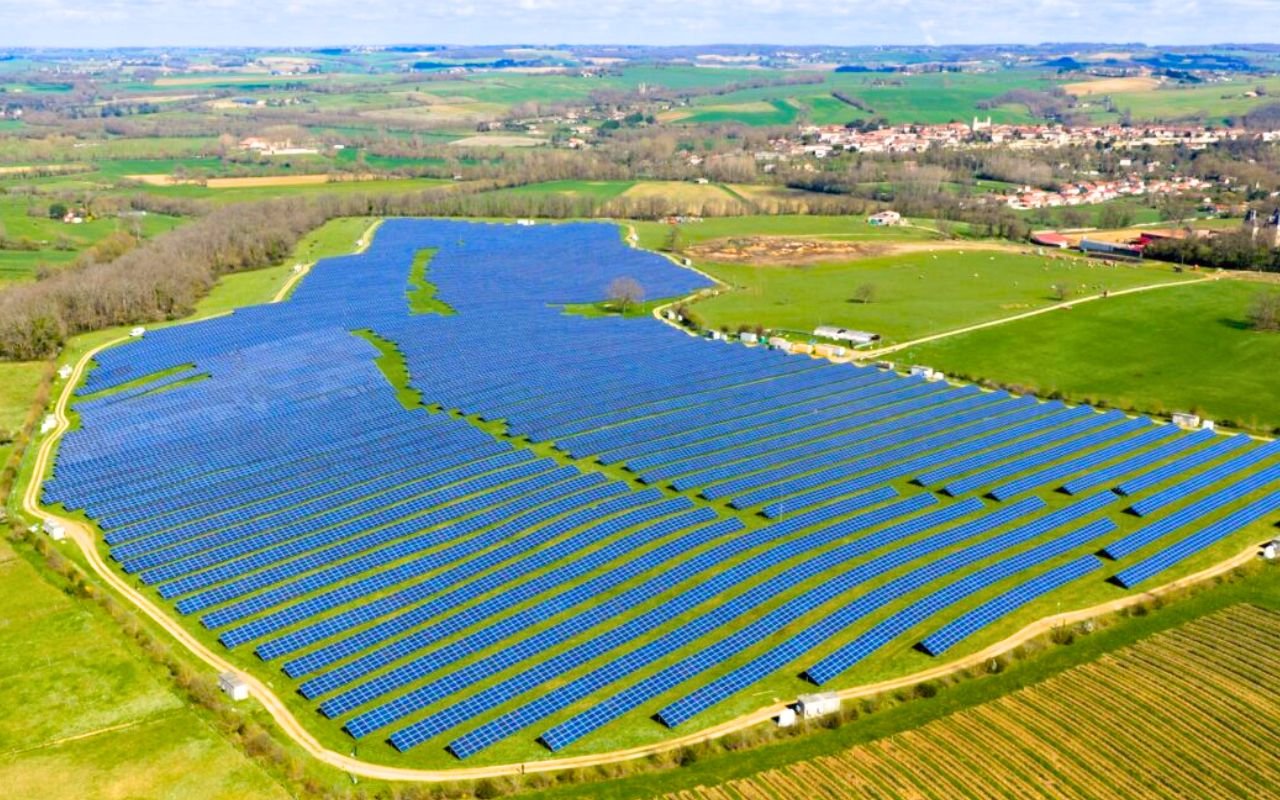 Cette centrale solaire en France produit soudain 600 MWh de plus par an cette solution pourrait devenir la nouvelle priorité énergétique