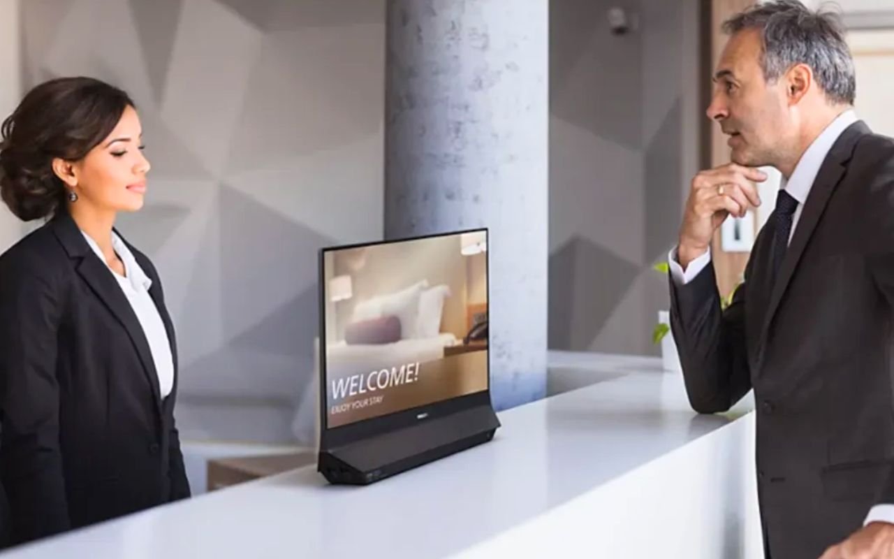 Cette prouesse technique de Philips affole les bureaux partagés en collant deux dalles Full HD dos à dos pour créer un bijou technologique révolutionnaire