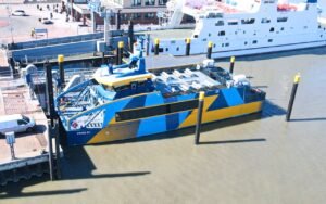 L’Allemagne veut utiliser des voitures électriques garées pour recharger des ferries entiers grâce au V2G