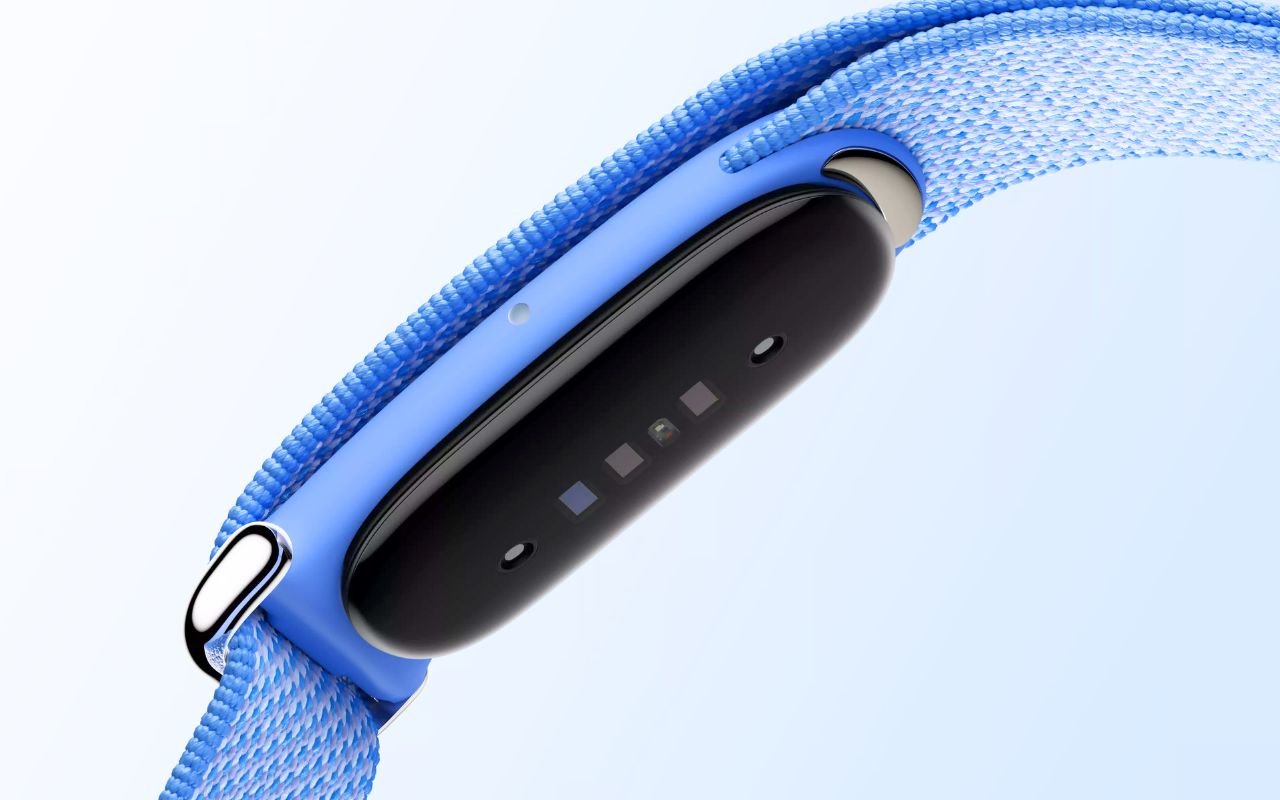 Le Fitbit Air arrive sans écran, sans bouton, mais avec un coach IA qui veut analyser votre santé en continu