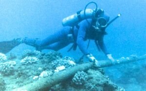 Meta dominait mais l’Europe riposte avec un câble sous-marin pétabit, le bijou technologique qui fait exploser la demande IA