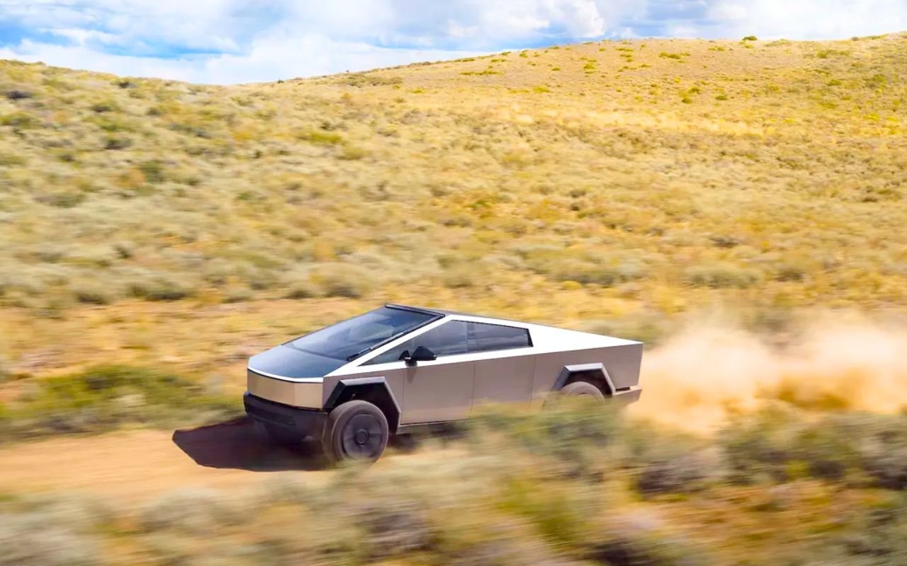 Tesla rappelle les 173 Cybertruck RWD 18 pouces pour des rotors de frein fissurés qui peuvent provoquer la perte d'une roue en roulant : un rappel qui révèle aussi des ventes décevantes