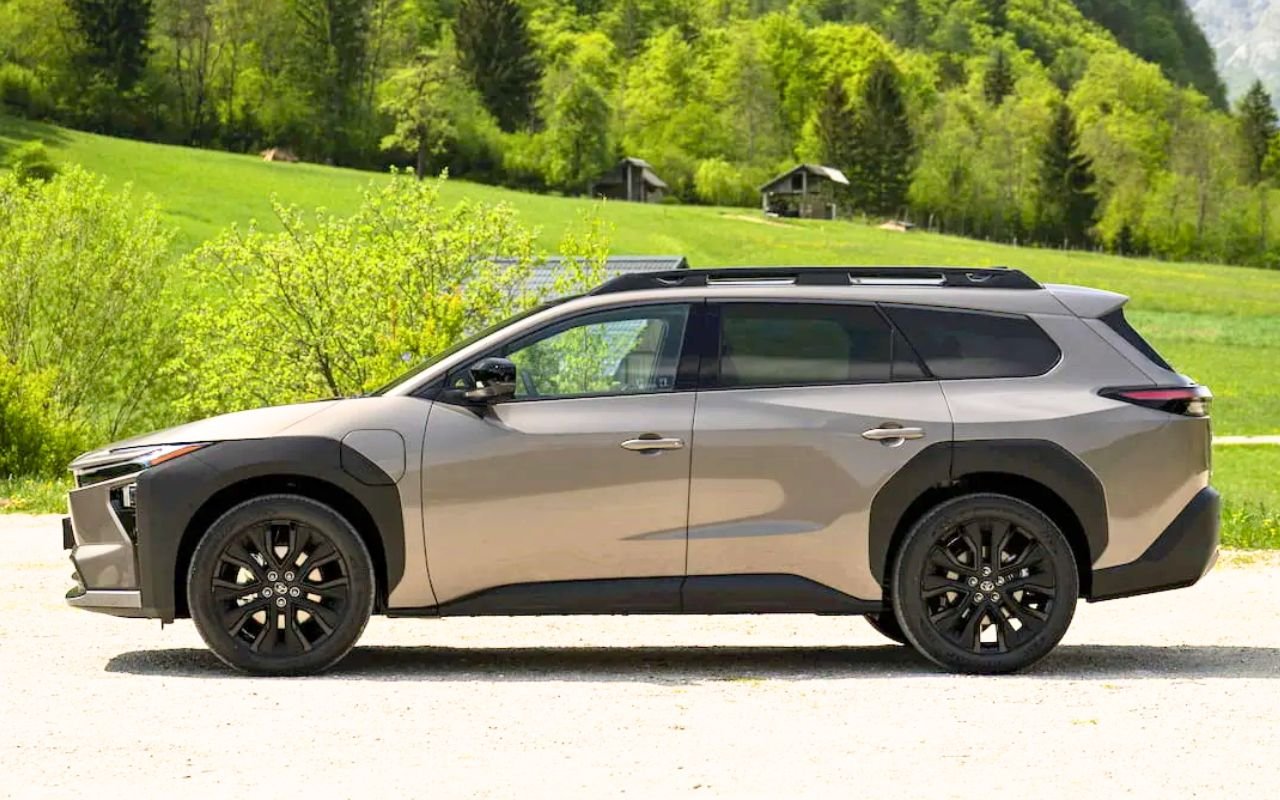 Toyota corrige son SUV électrique avec un bZ4X Touring plus grand, plus endurant et pensé pour les longs trajets