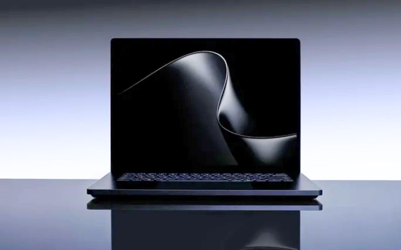 Microsoft sort un Surface Laptop Ultra avec NVIDIA RTX Spark et 128 Go qui affole littéralement le monde des créatifs professionnels