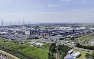 L’Allemagne n’avait pas vécu ça depuis des décennies : Volkswagen supprime 100 000 postes et menace quatre usines dans une crise industrielle sans précédent