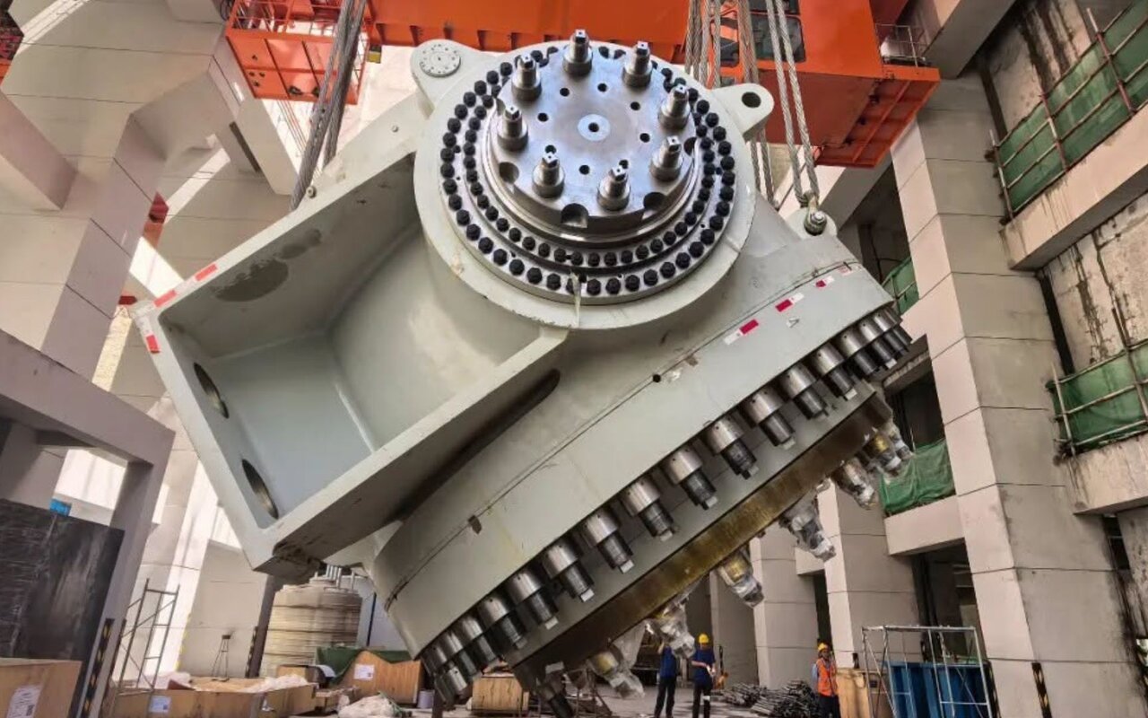 Ce projet hydroélectrique à impulsion de 500 MW était bloqué par un verrou technique mondial : ses vannes viennent de le faire sauter