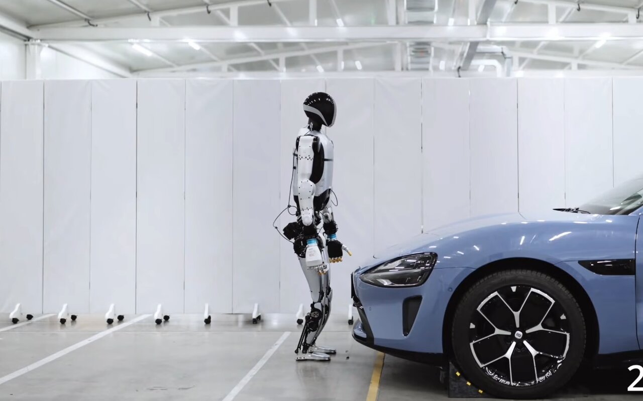 98% de réussite sur les chaînes d’assemblage de voitures électriques : le robot humanoïde chinois qui inquiète les ingénieurs du secteur pendant que les autres pays tâtonnent