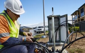 Fibre à cœur creux : 51,3 Tb/s maintenus sur 206 km sans régénération, la Chine repousse une frontière que l’industrie croyait encore lointaine