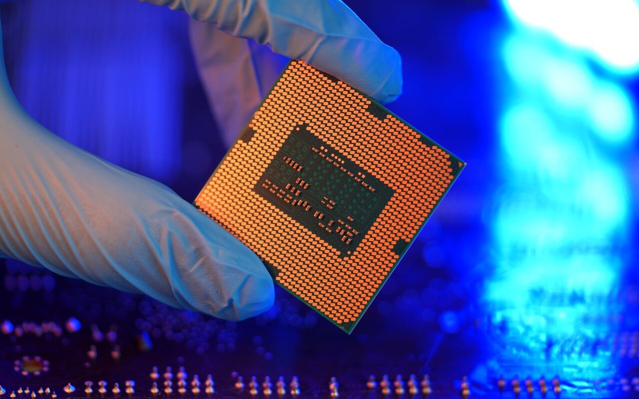 Huawei annonce +55% de puissance sur ses puces sans changer la finesse de gravure, en repensant entièrement la gestion du temps