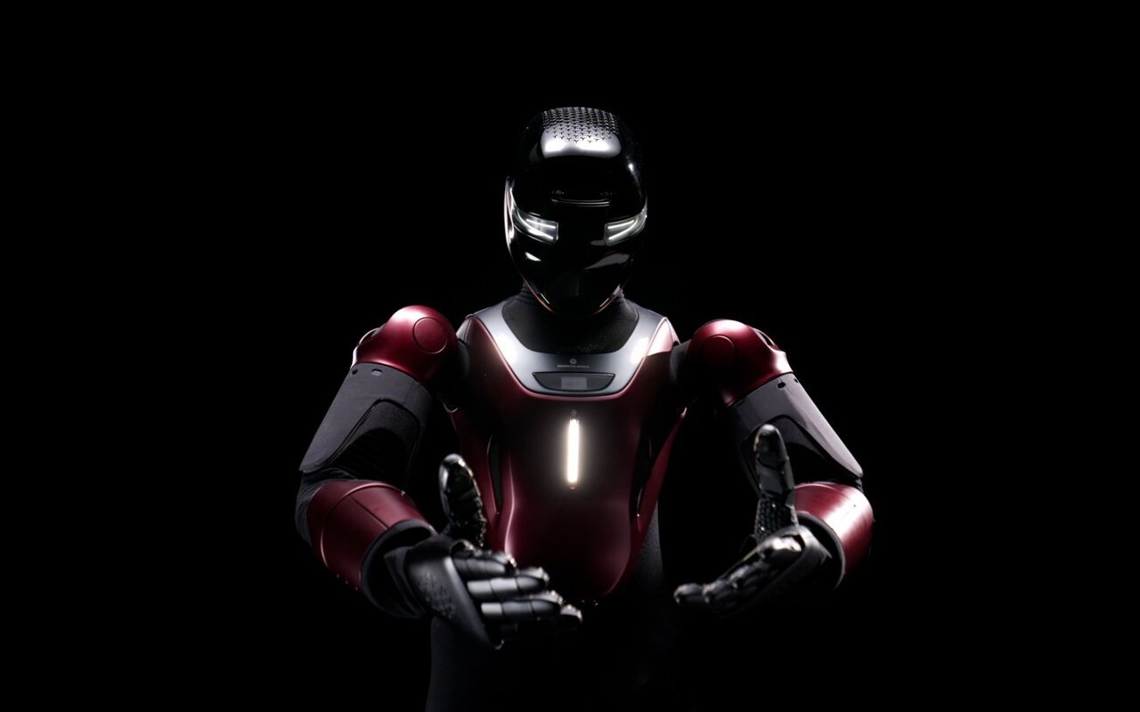 La peau intelligente intégrale de Gene.01 rend chaque contact avec un humanoïde sûr, là où tous les robots échouaient jusqu’ici