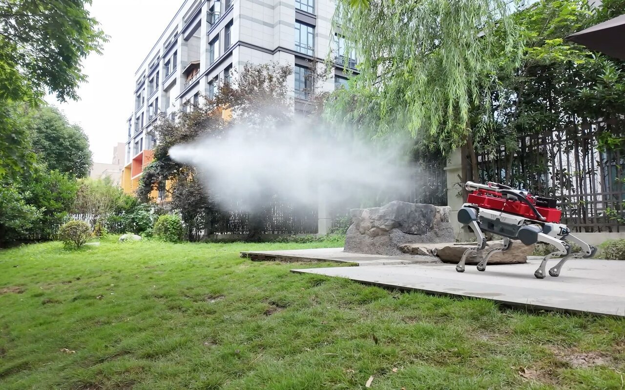 Quand les humains ne peuvent plus intervenir, le X30 et le Lynx M20 de DEEP Robotics prennent le relais face aux incendies et fuites toxiques