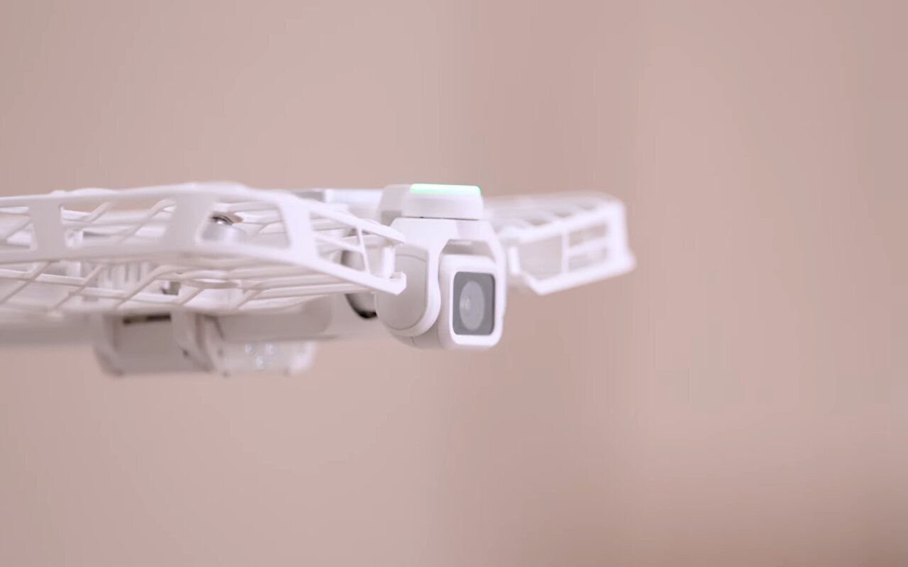 Un kit de vol sans radio pour échapper à l’homologation : la FCC révoque le HoverAir Versa trois jours après son lancement