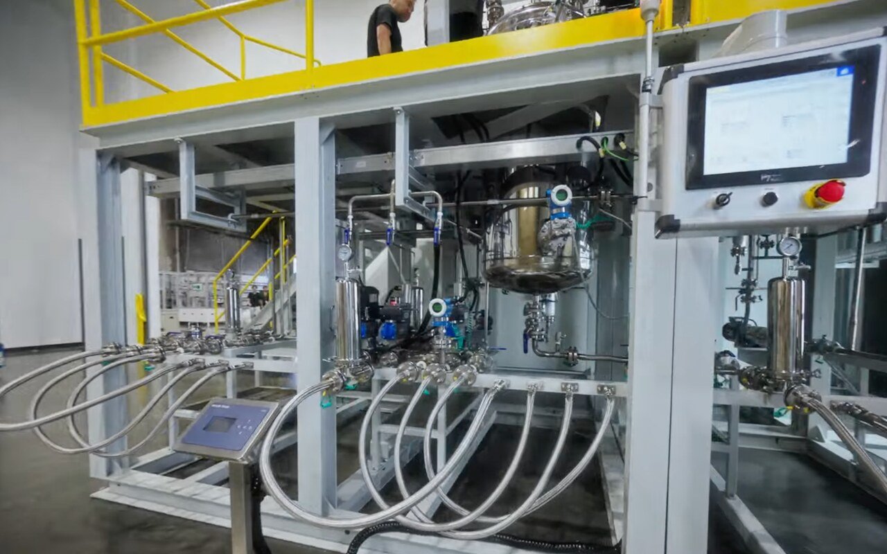 12 000 tonnes d’électrolyte polymère par an à Louisville : de quoi alimenter 25 GWh de batteries sans intrants sous restriction américaine