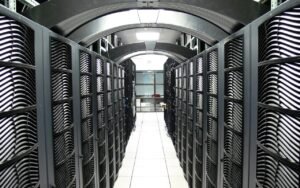 45 projets et 62,6 milliards d’euros de data centers bloqués en trois mois aux États-Unis, mais le rapport ne distingue pas report et abandon
