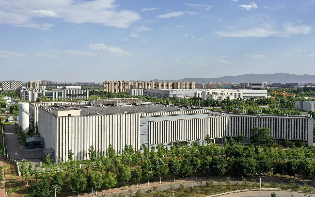 Data center du CNPC à Changping montrant l'infrastructure de serveurs