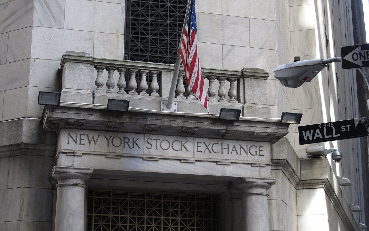 Vue de Wall Street et de la Bourse de New York, centre financier américain