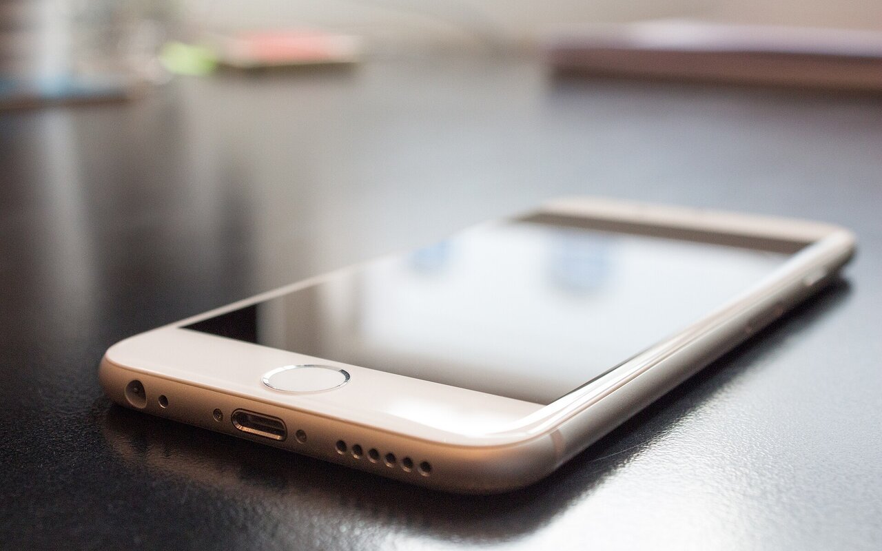 iPhone Apple avec technologie smartphone