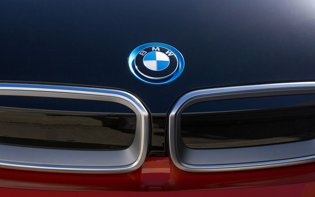 Avant de la BMW i3 lors de sa présentation commerciale en Californie