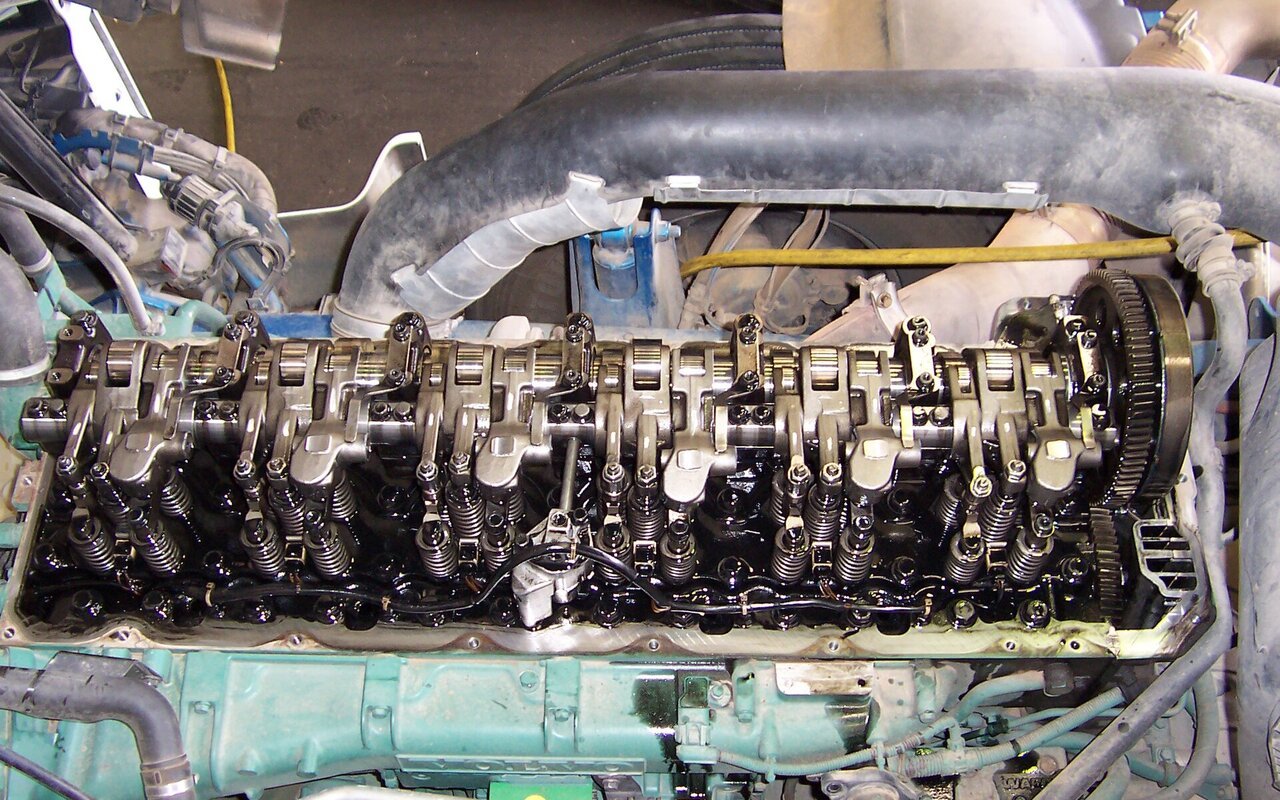 Chaîne de distribution du moteur Volvo D13A diesel avec soupapes et arbre à cames