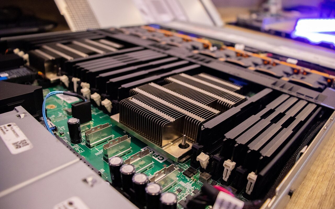 Composants internes de serveur haute performance dans un data center