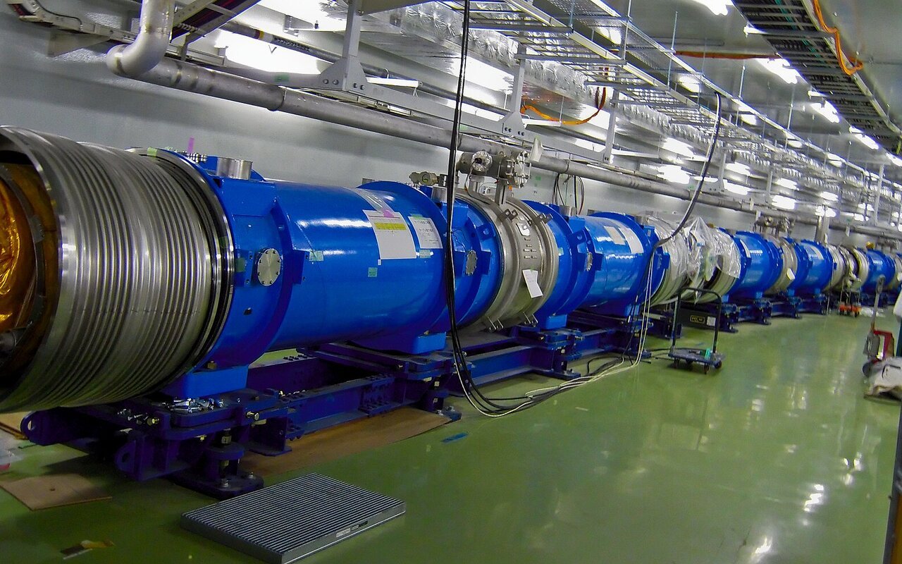 Modules d'aimants supraconducteurs configurés pour dévier un faisceau de protons à 90 degrés