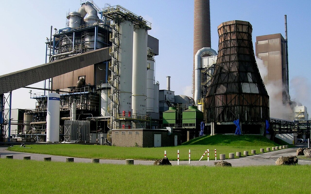 Centrale électrique avec lit fluidisé, usine historique allemande de traitement industriel