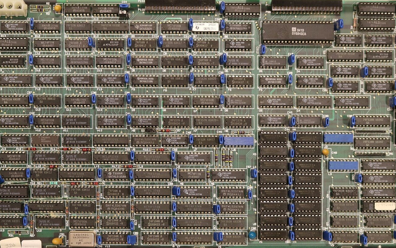 Carte graphique du ordinateur Luxor ABC 1600, composant électronique avec circuits et connecteurs