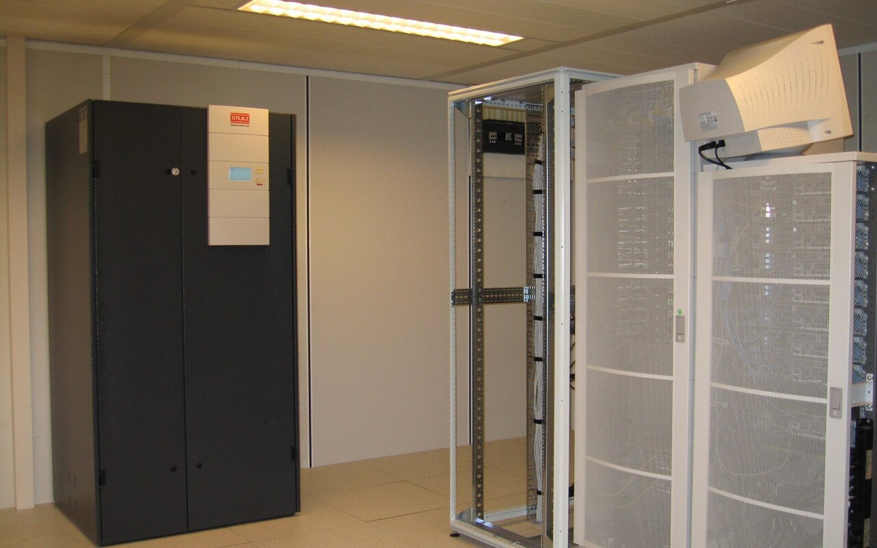 Racks de serveurs avec système de refroidissement Stulz