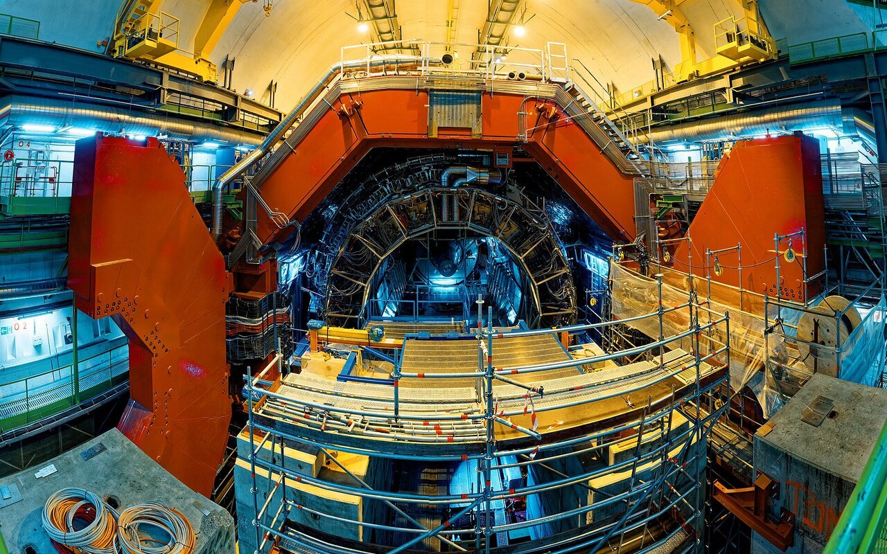 Le détecteur ALICE du CERN, l'un des plus grands détecteurs de physique des particules au monde.
