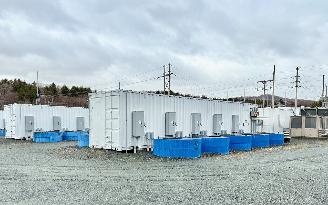 Installation de stockage d'énergie par volant d'inertie de 20 MW à Stephentown, New York.