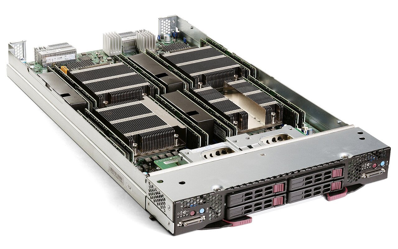Serveur blade Supermicro SBI-7228R-T2X avec deux nœuds CPU dual-socket