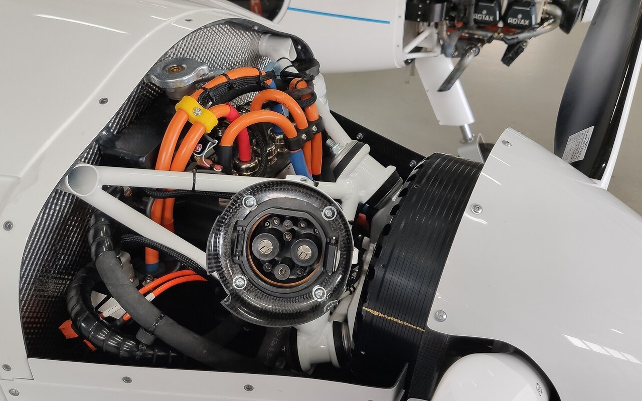 Moteur électrique E-811 monté sur avion léger Pipistrel Velis Electro