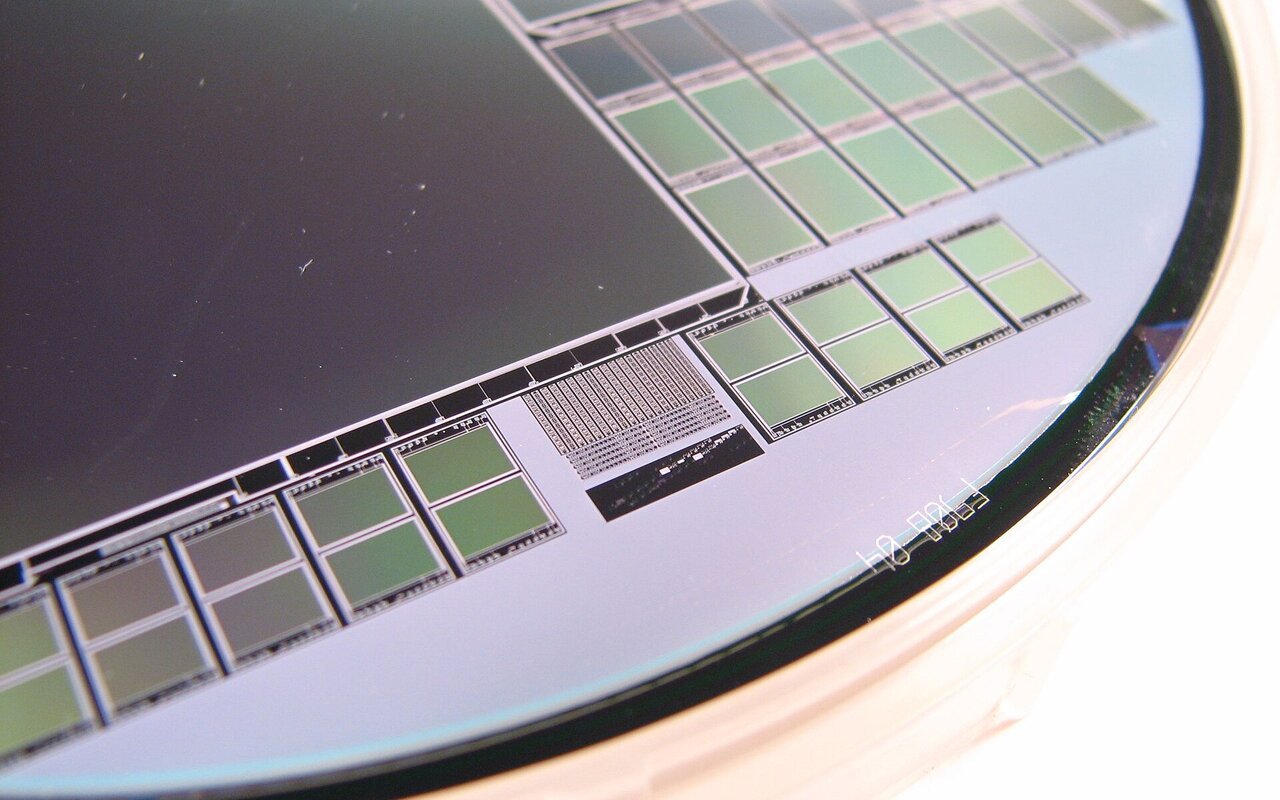 Wafer de silicium, vue rapprochée d'une section