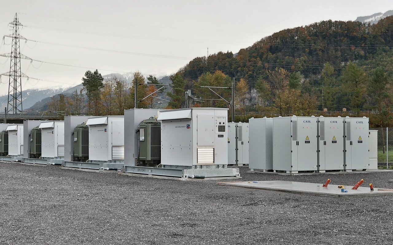 Importante installation de stockage par batterie en Suisse