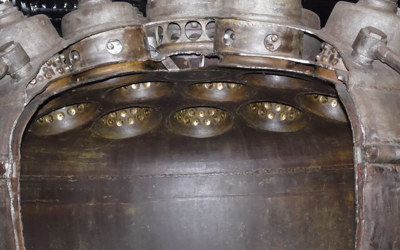 Chambre de combustion de moteur fusée V2 avec refroidissement régénératif