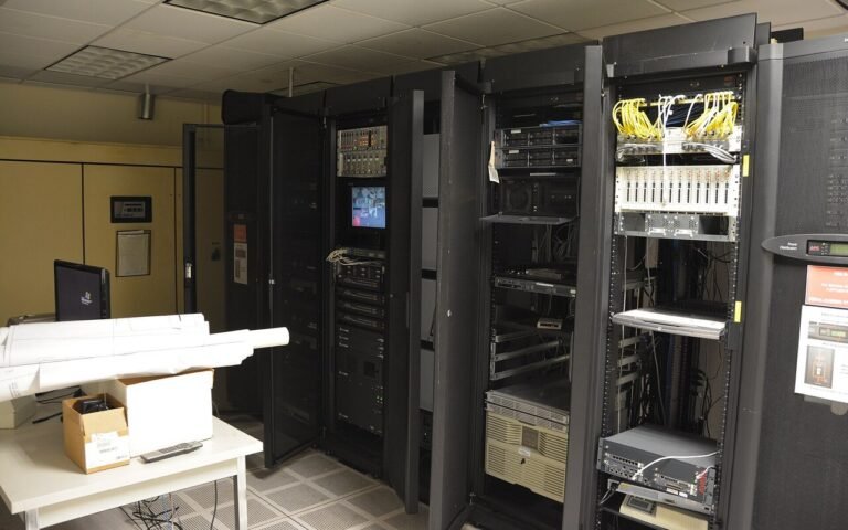 2 milliards de livres et 23 040 GPU, mais pas de courant avant les années 2030 : le data center de Loughton perd son seul client annoncé