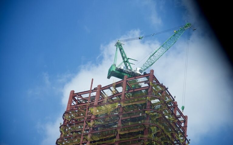 4 ouvriers morts malgré leurs harnais, mais 18 inspections déjà menées cette année : TSMC suspend ses travaux d’acier sur tous ses chantiers à Taïwan