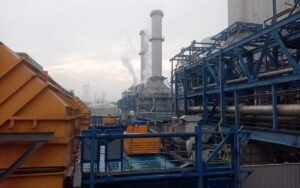 60,4 GW de centrales à gaz déclarées pour 2030, soit 44 % de plus en huit mois, alors que l’éolien prévu recule de 33,9 %