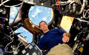 La France impose Thomas Pesquet commandant ISS face aux États-Unis, SpaceX devient l’arme de la revanche spatiale française